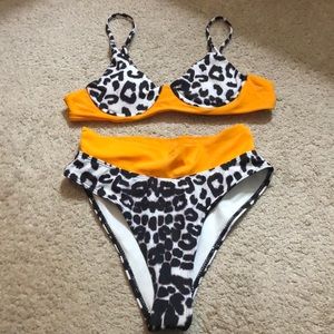 Leopard bikini